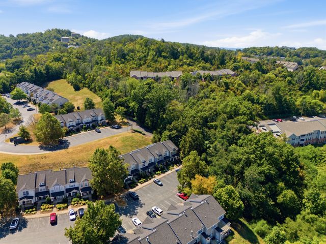 429 Shadow Glen Dr, Nashville, TN 37211