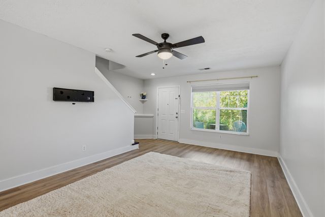 429 Shadow Glen Dr, Nashville, TN 37211