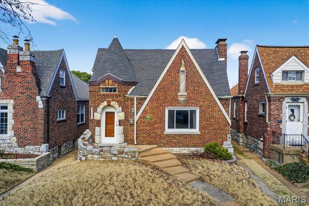 5241 Lindenwood Avenue, St Louis, MO 63109