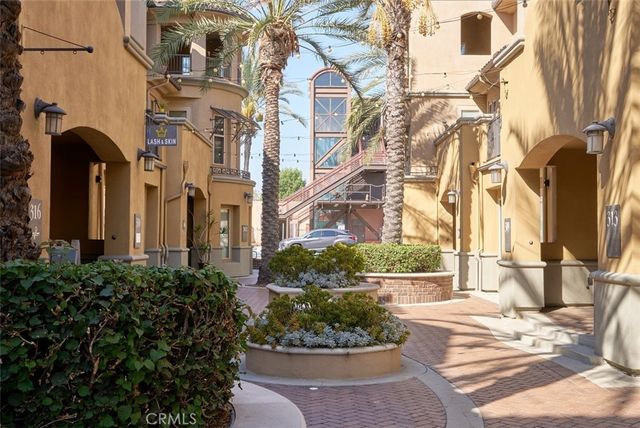 180 Village Court, Fullerton, CA 92832