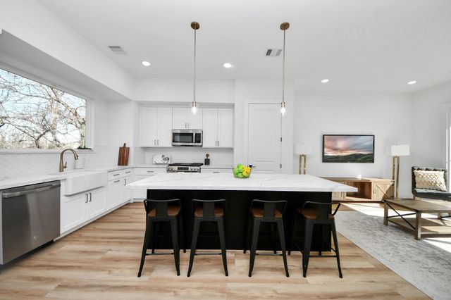 4804 Elysian Street A, Houston, TX 77009