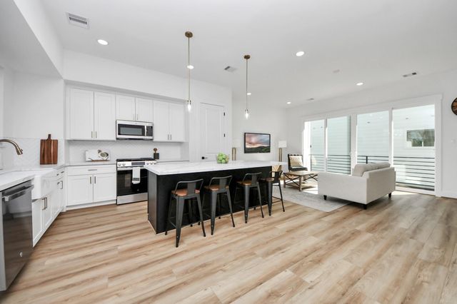 4804 Elysian Street A, Houston, TX 77009