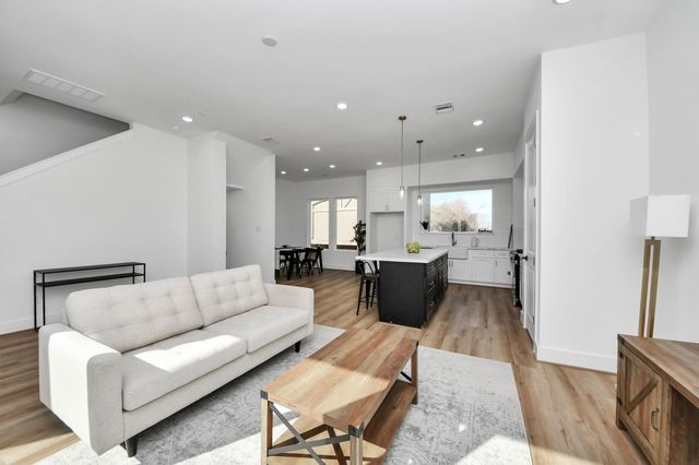 4804 Elysian Street A, Houston, TX 77009