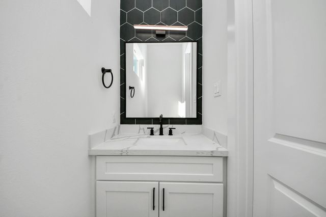 4804 Elysian Street A, Houston, TX 77009