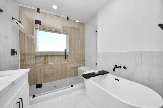 4804 Elysian Street A, Houston, TX 77009