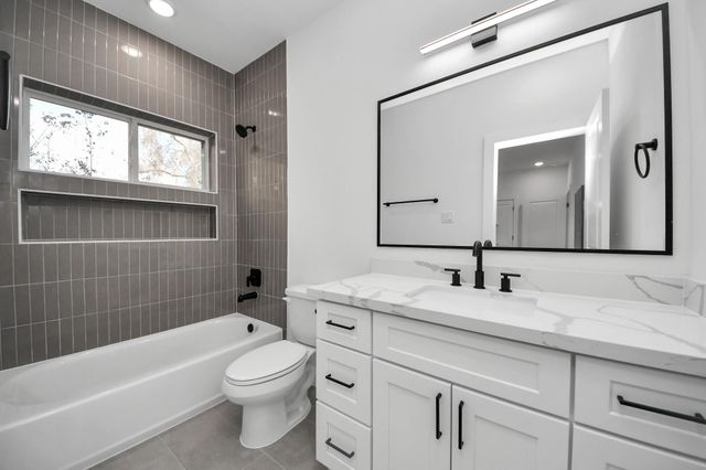 4804 Elysian Street A, Houston, TX 77009