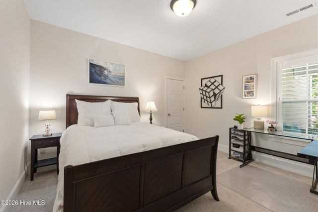 243 Hanover Lakes Drive, Wilmington, NC 28401