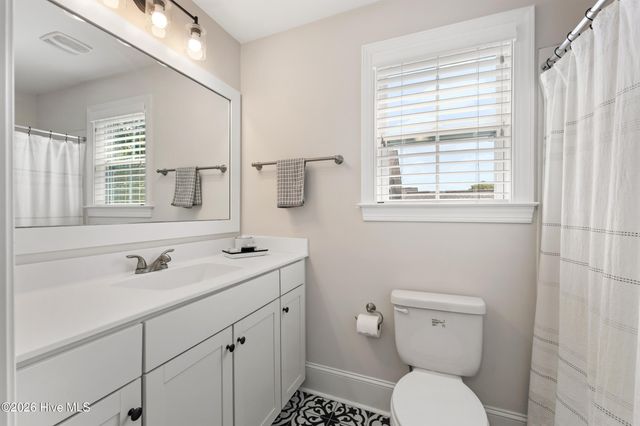 243 Hanover Lakes Drive, Wilmington, NC 28401