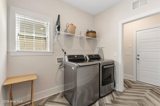 243 Hanover Lakes Drive, Wilmington, NC 28401