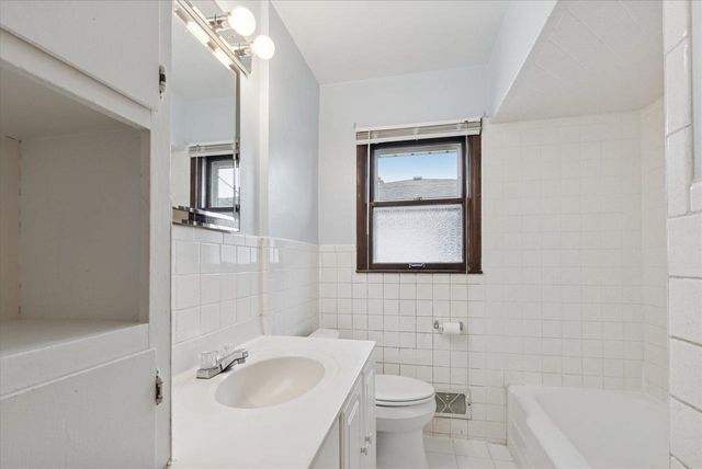 1727 24th Street, Kenosha, WI 53140