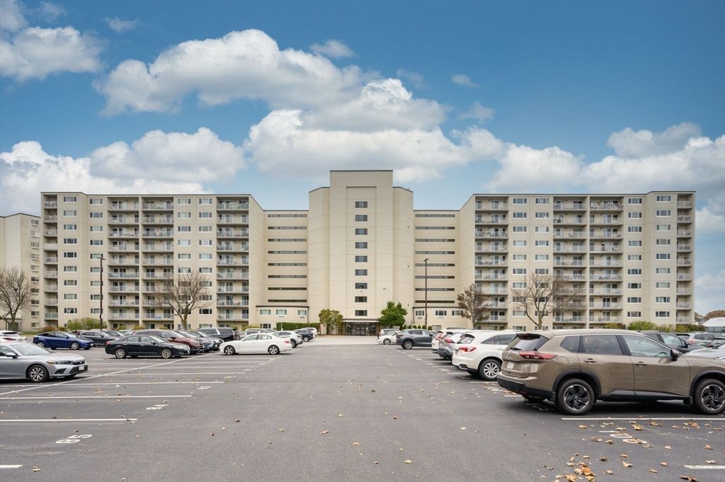 200 Cove Way 304, Quincy, MA 02169