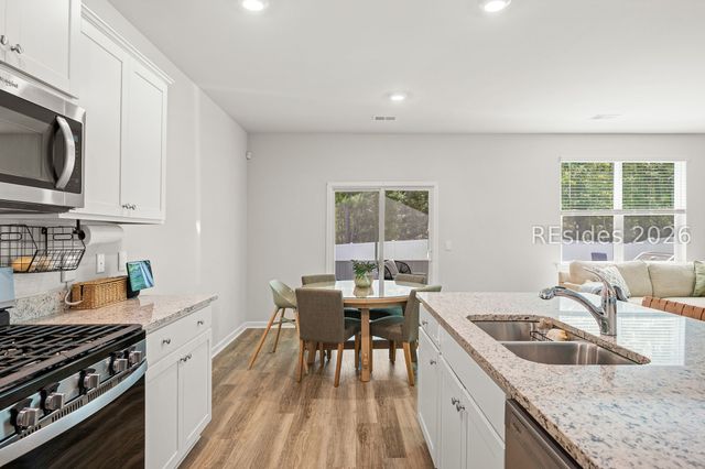 194 Hiatus Ct, Ridgeland, SC 29936