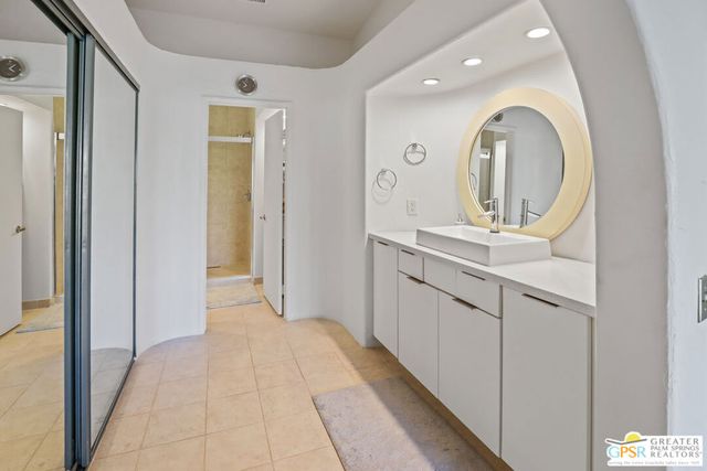 2001 E Camino Parocela I58, Palm Springs, CA 92264