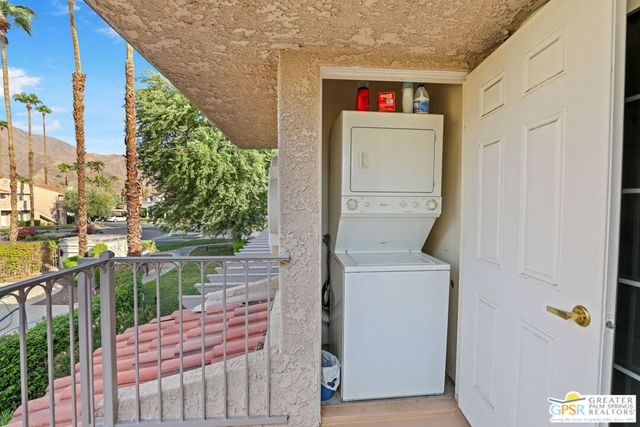 2001 E Camino Parocela I58, Palm Springs, CA 92264