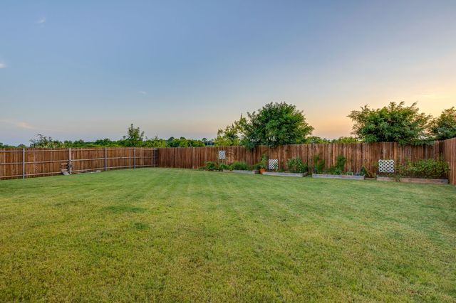 117 Mockingbird Hill Drive, Joshua, TX 76058