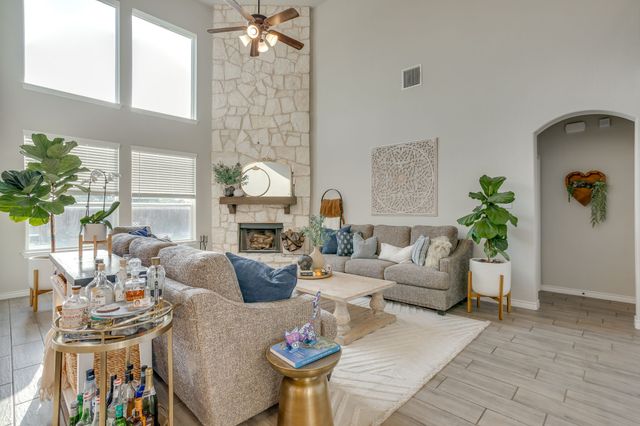 117 Mockingbird Hill Drive, Joshua, TX 76058