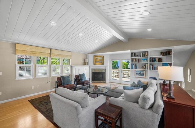 335 13th Avenue, Santa Cruz, CA 95062
