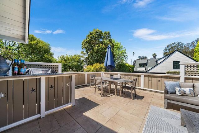 335 13th Avenue, Santa Cruz, CA 95062