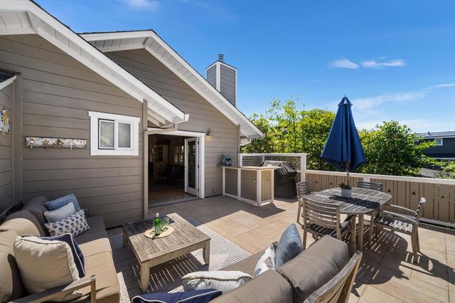 335 13th Avenue, Santa Cruz, CA 95062