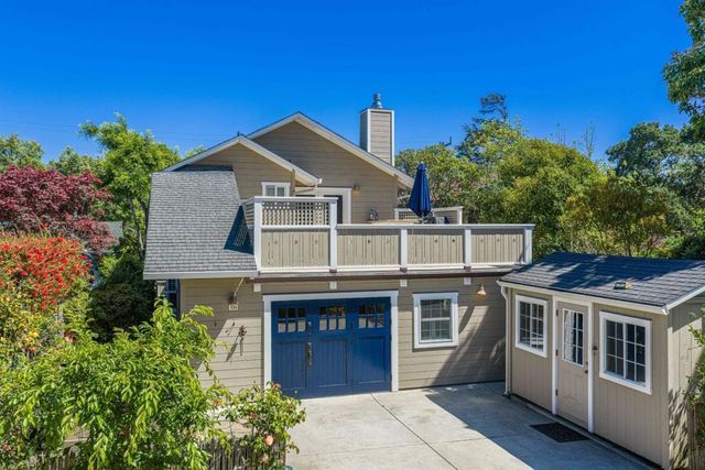 335 13th Avenue, Santa Cruz, CA 95062