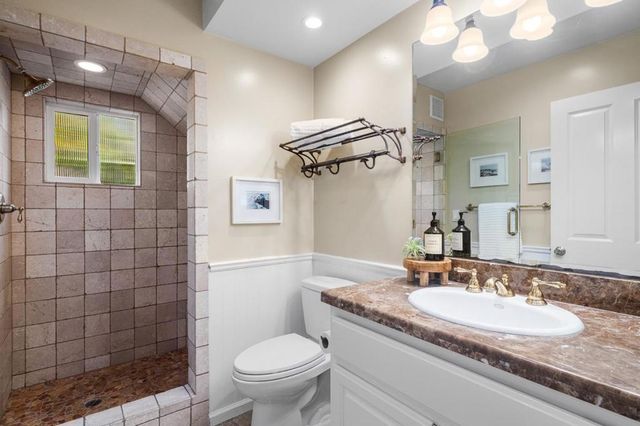 335 13th Avenue, Santa Cruz, CA 95062