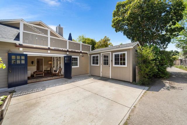 335 13th Avenue, Santa Cruz, CA 95062