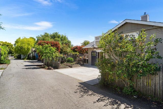 335 13th Avenue, Santa Cruz, CA 95062