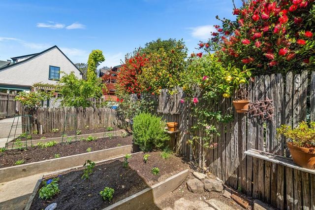 335 13th Avenue, Santa Cruz, CA 95062
