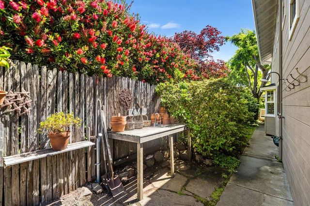 335 13th Avenue, Santa Cruz, CA 95062