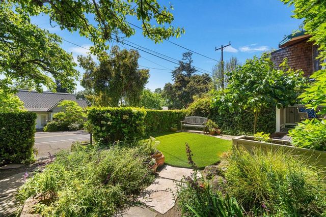 335 13th Avenue, Santa Cruz, CA 95062