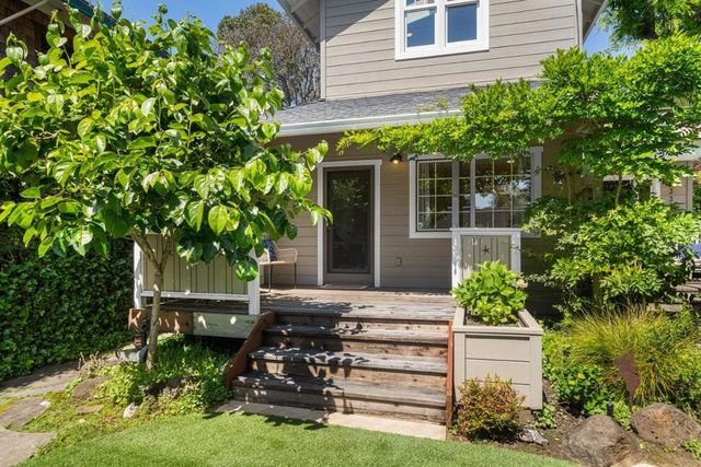 335 13th Avenue, Santa Cruz, CA 95062