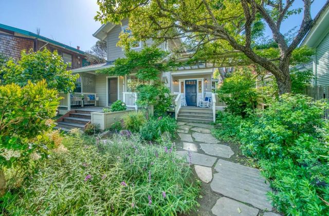335 13th Avenue, Santa Cruz, CA 95062