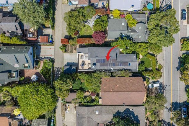 335 13th Avenue, Santa Cruz, CA 95062