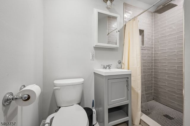 1187 Sussex Rd, Teaneck Twp., NJ 07666