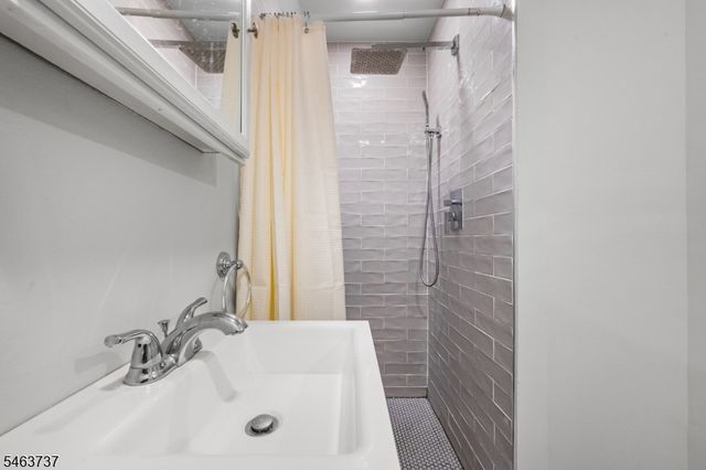 1187 Sussex Rd, Teaneck Twp., NJ 07666