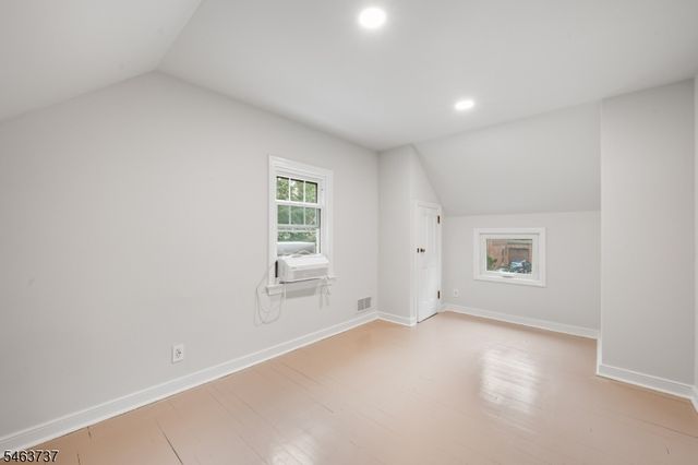 1187 Sussex Rd, Teaneck Twp., NJ 07666