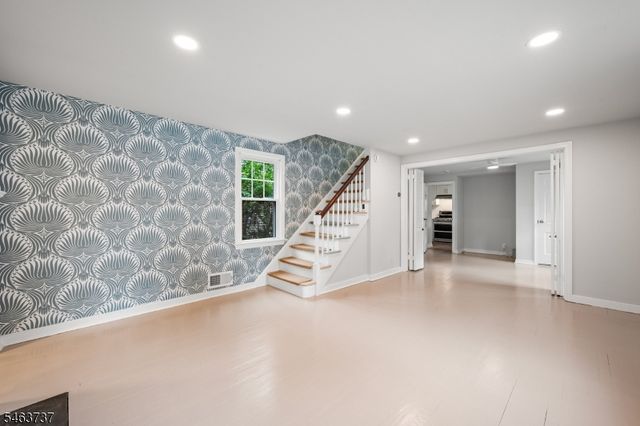 1187 Sussex Rd, Teaneck Twp., NJ 07666