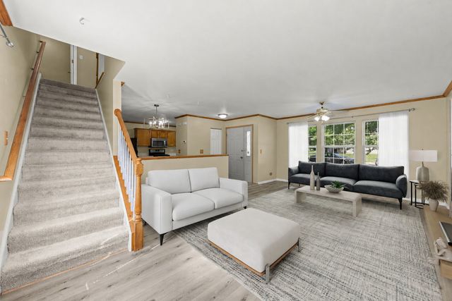 66 Wingate Drive, Oswego, IL 60543