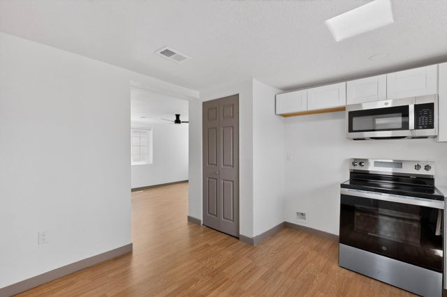 1525 Summer Avenue NW, Albuquerque, NM 87104