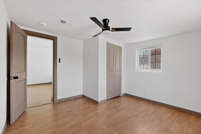 1525 Summer Avenue NW, Albuquerque, NM 87104
