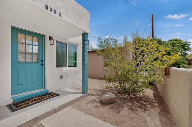 1525 Summer Avenue NW, Albuquerque, NM 87104