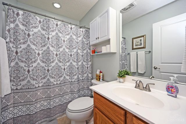 702 Lake View Drive, Union Twp, OH 45150