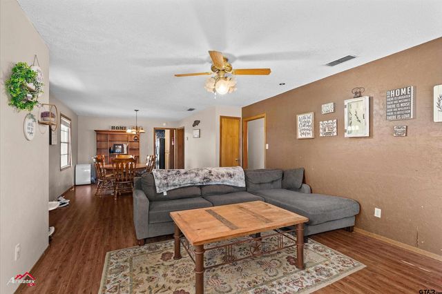 305 Smith Street, Henderson, TX 75652