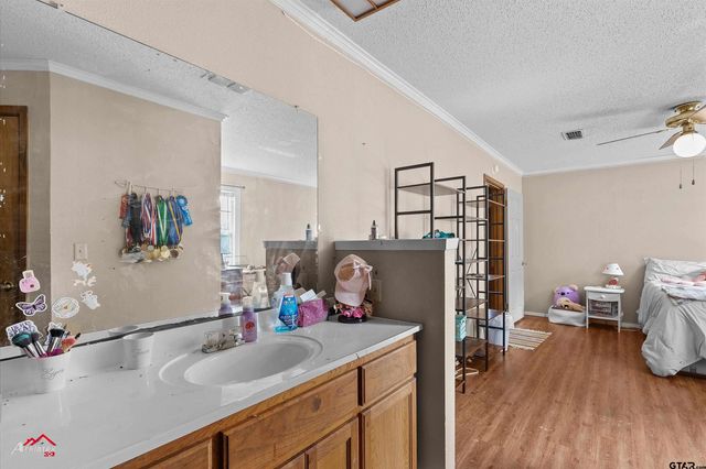 305 Smith Street, Henderson, TX 75652