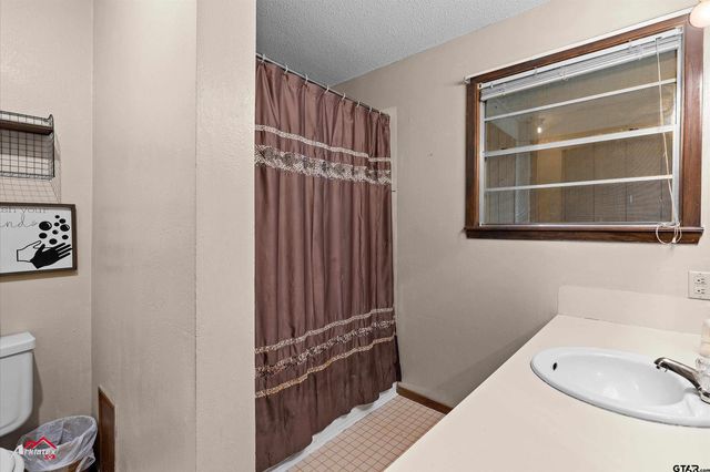 305 Smith Street, Henderson, TX 75652