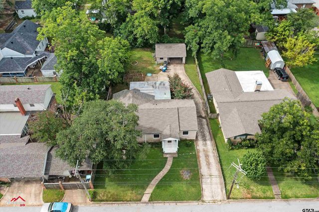 305 Smith Street, Henderson, TX 75652