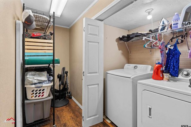 305 Smith Street, Henderson, TX 75652