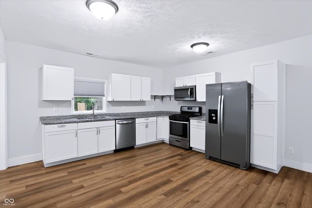 307 E Wall Street, Advance, IN 46102