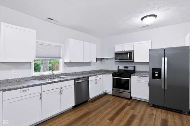 307 E Wall Street, Advance, IN 46102
