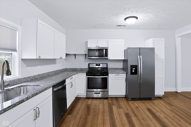 307 E Wall Street, Advance, IN 46102